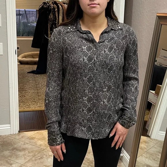 Haute Hippie Silk Button Down Open Back Long Sleeve Studded Blouse Brown Blk XS - Picture 3 of 13